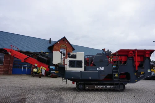 Kruszarka szczękowa mobilna Sandvik QJ 241